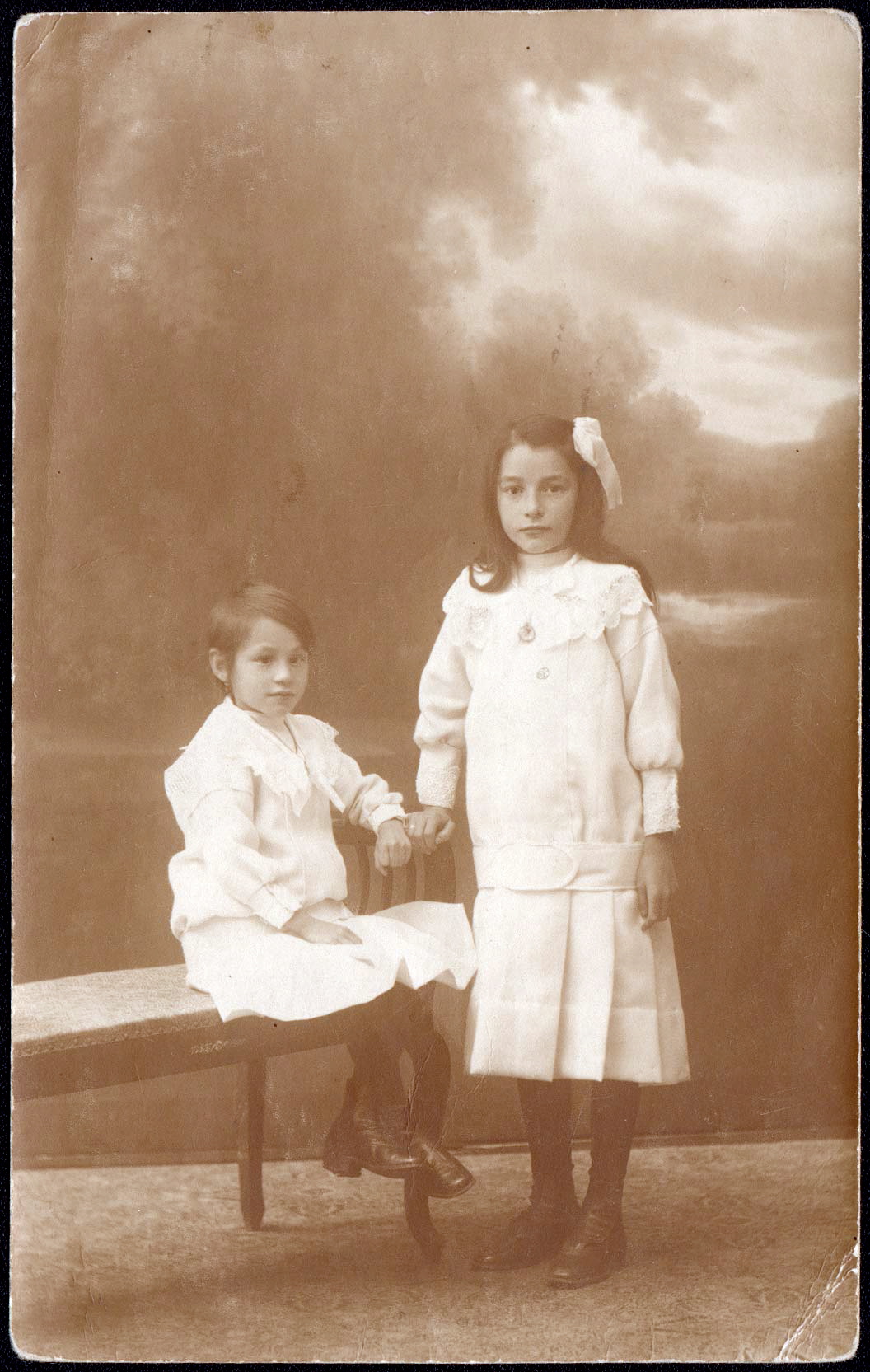 1915-Truus-en-Lies-Bastian