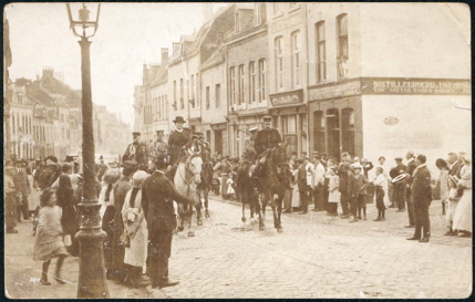 1917-Wilhelmina-bezoekt-Maa