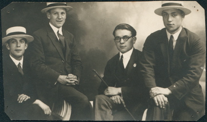 1924-Willem-Bressers-en-zijn-vrienden-3